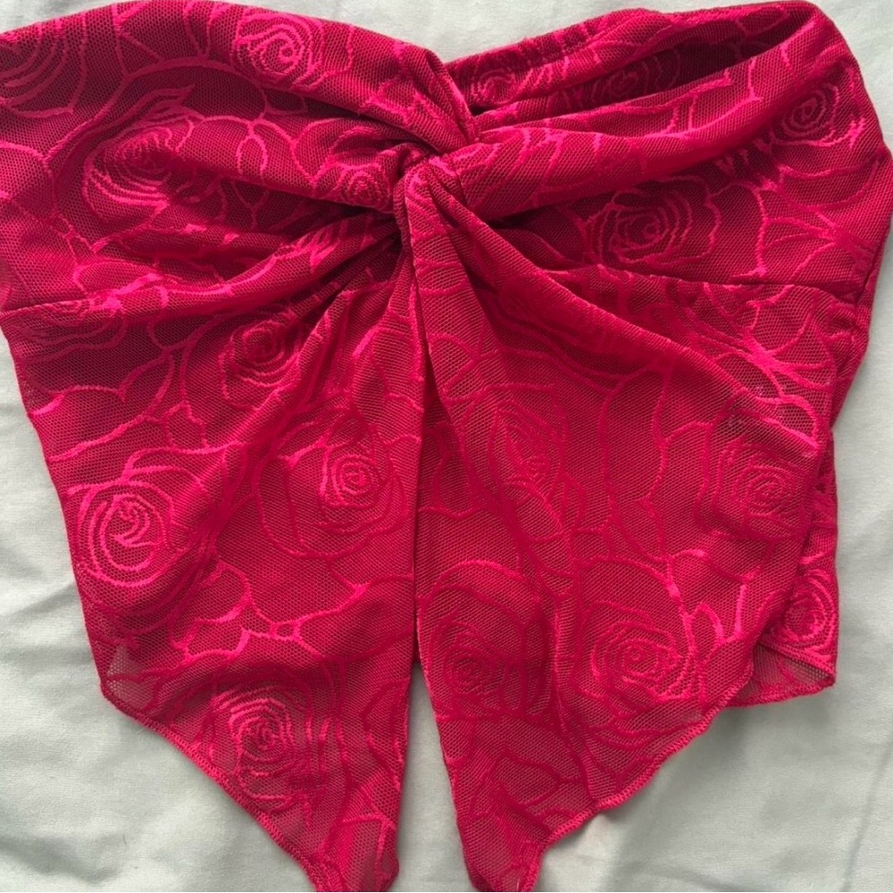 SHEIN Vibrant red tube top